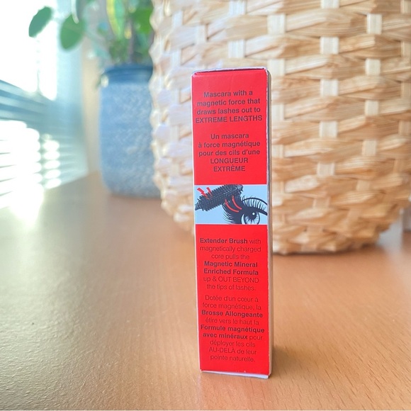 3/$40 🦙 Benefit They're Real Mascara Deluxe - Picture 3 of 5